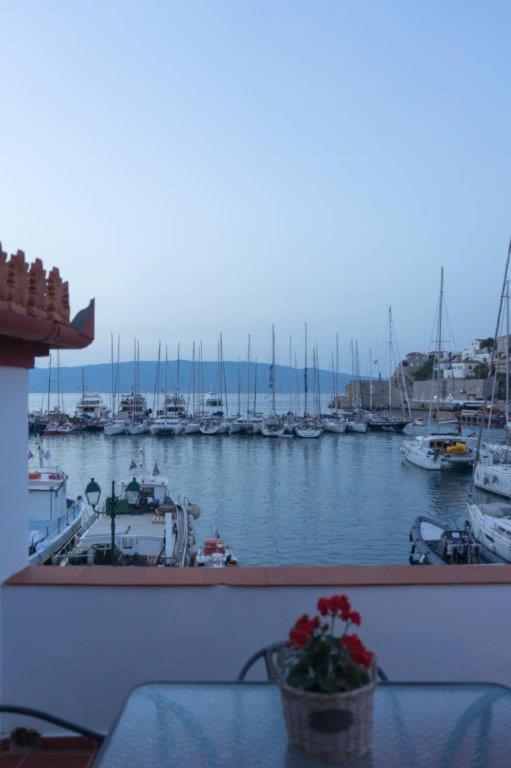 Апартаменти In Hydra Екстер'єр фото